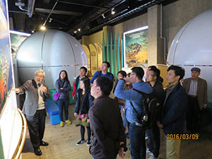 北九州市環境ミュージアム見学 中薗哲館長から公害克服の歴史を学ぶ