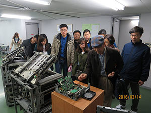 北九州エコタウンの事務機器リサイクル工場を視察