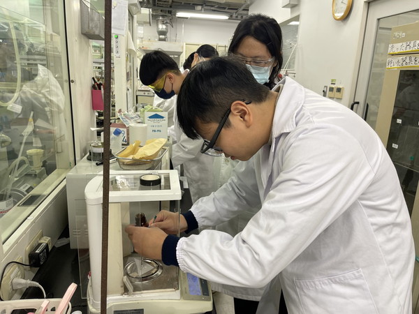 大阪公立大学「機能性新物質の創成に挑戦する分子科学研究に基づいた台湾化学系学部生応援プログラム」